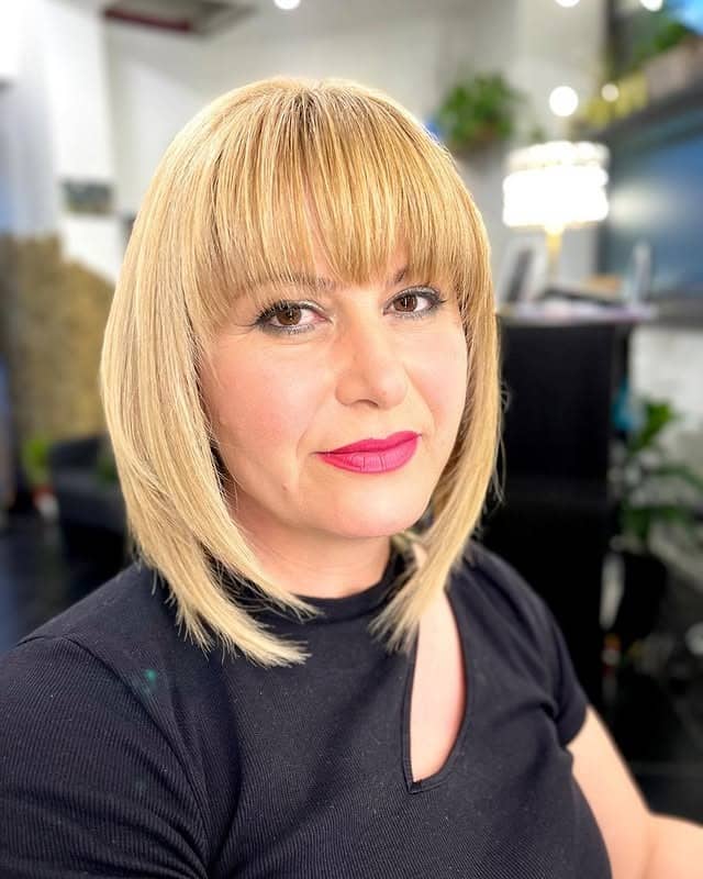 2. Sleek Blunt Lob with Bright Blonde Finish - Long Layered Bob