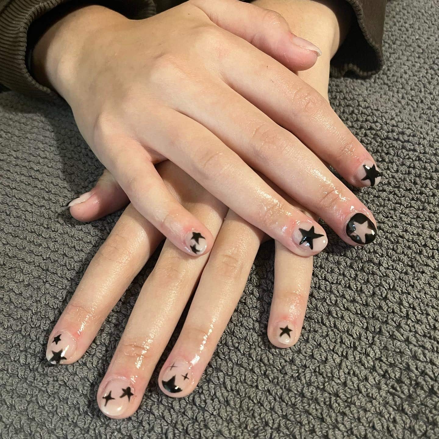 5. Black Star Minimal Short Nails - very short nail ideas