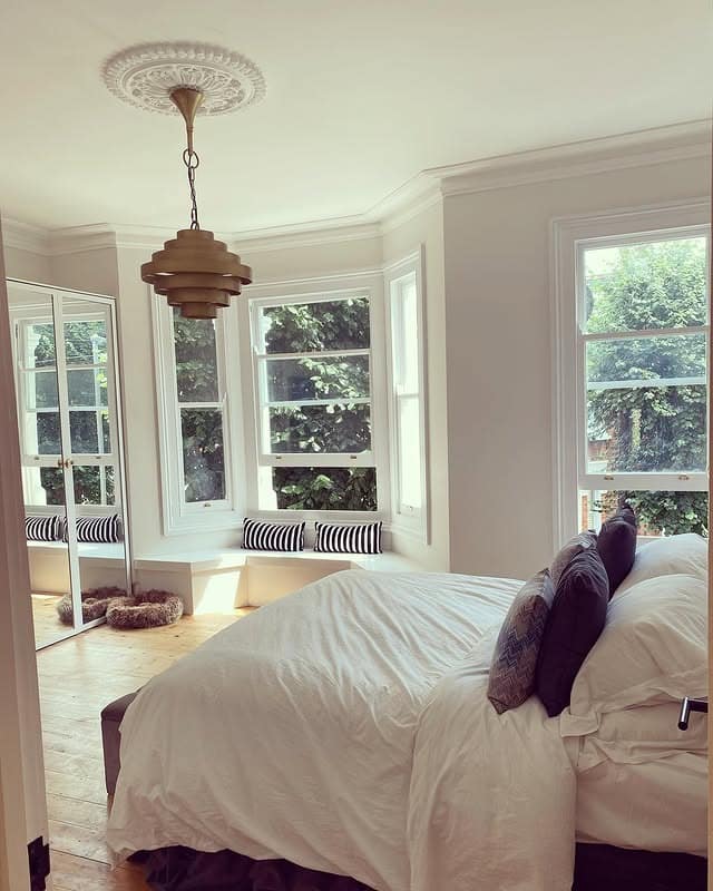 10. Classic Green Bedroom with Symmetrical Lighting - victorian bedroom ideas