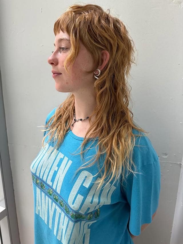 17. Sandy Blonde Textured Wolf Cut with Short Choppy Fringe - Wolf Haircut