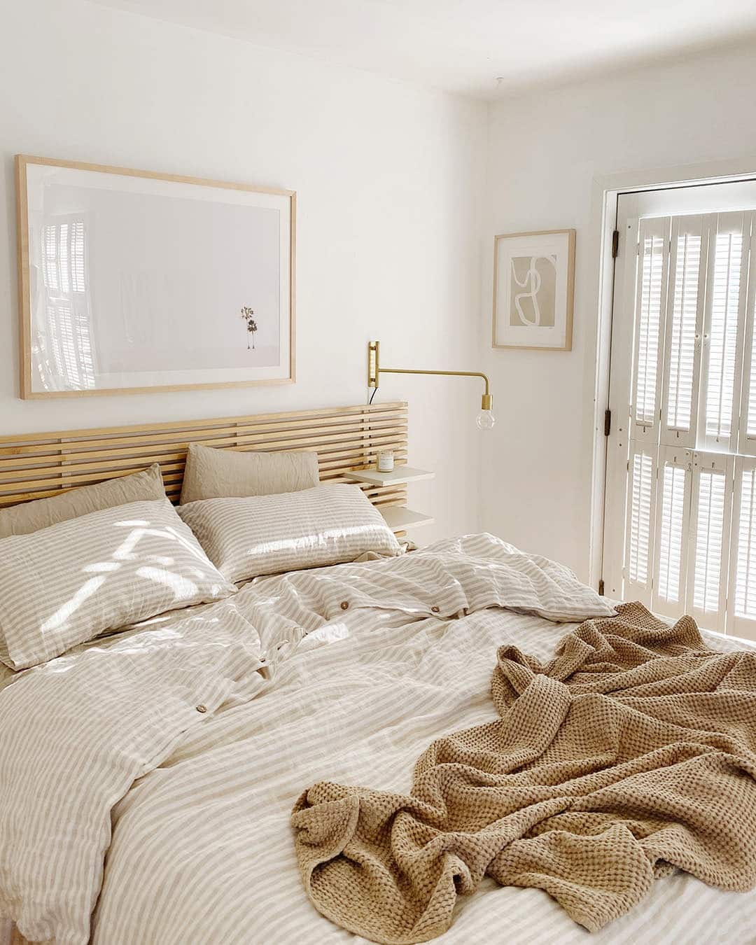 7. Light Linen Bedroom with Natural Textures - simple bedroom ideas