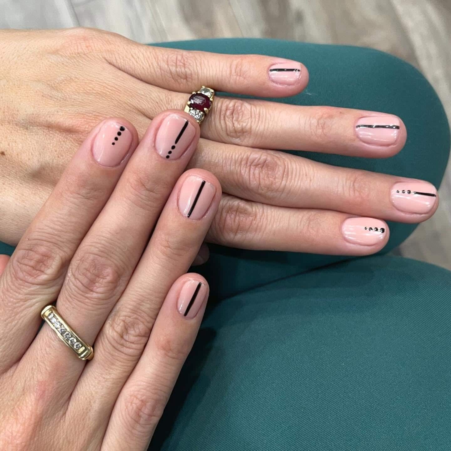 18. Nude Short Nails with Linear Black and Dot Accents - minimalistic nail ideas