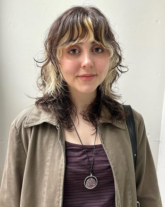 14. Two-Tone Blonde and Brunette Shag with Textured Fringe - Layered Shaggy Hairstyles