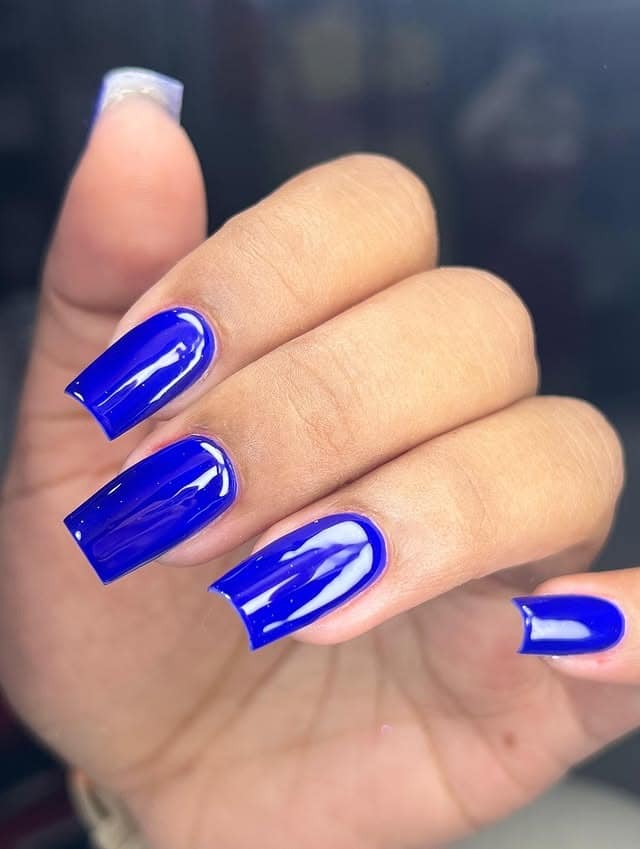 8. Bold Electric Blue Square Nails - blue nail ideas