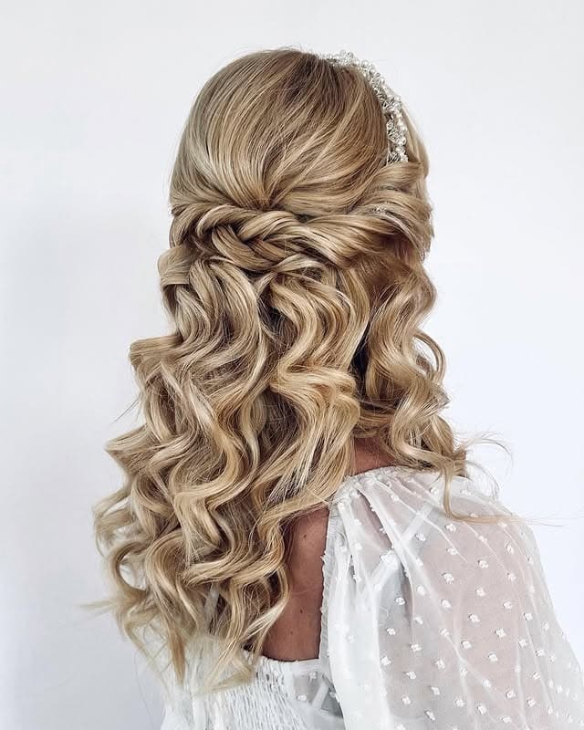 8. Soft Half-Up Waves with Braided Detail in Beige Blonde - Boho Hairstyles