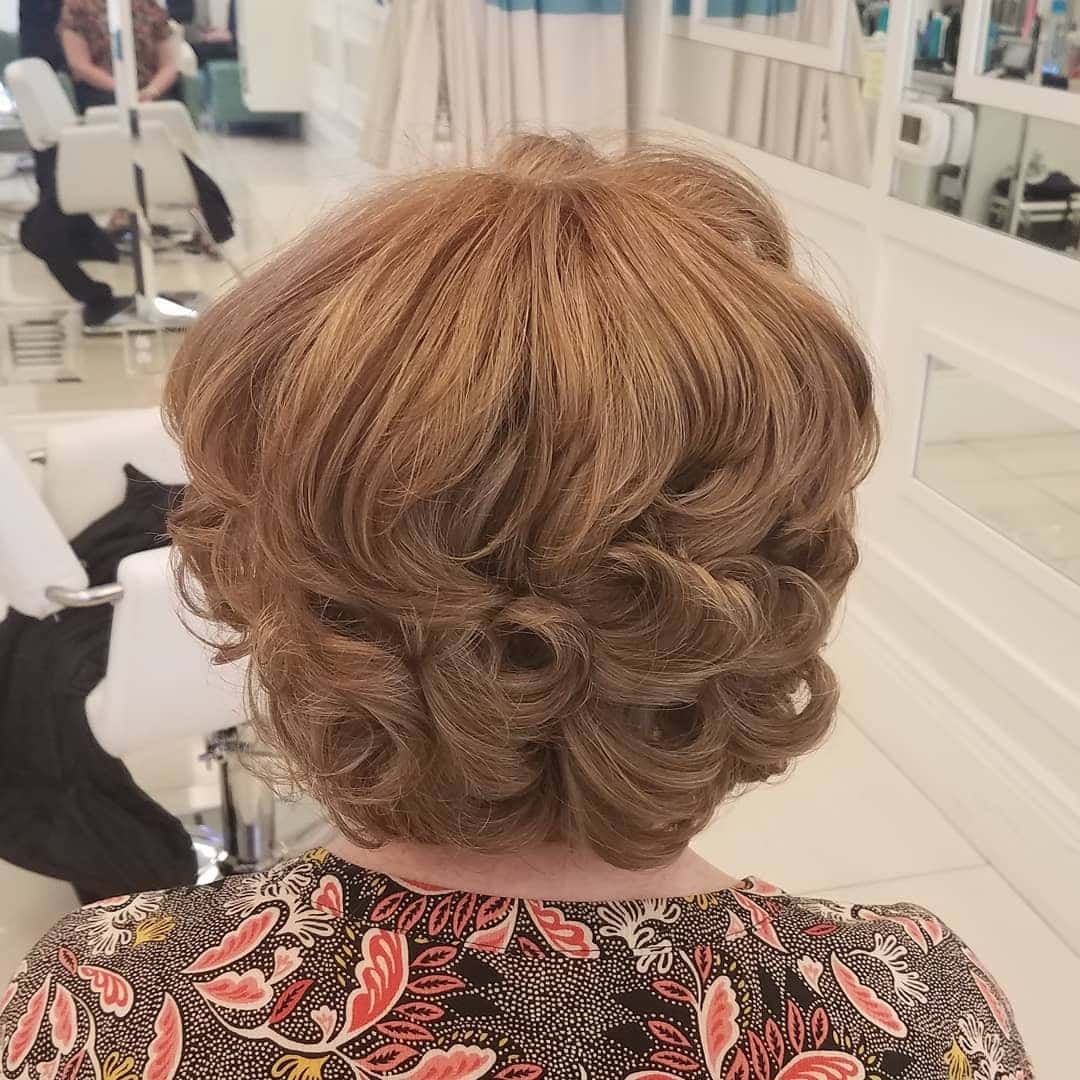 1. Soft Caramel Vintage Roller Set - Vintage Curls Hairstyles