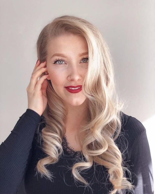 22. Soft Platinum Blonde Classic Glam Waves - Vintage Curls Hairstyles