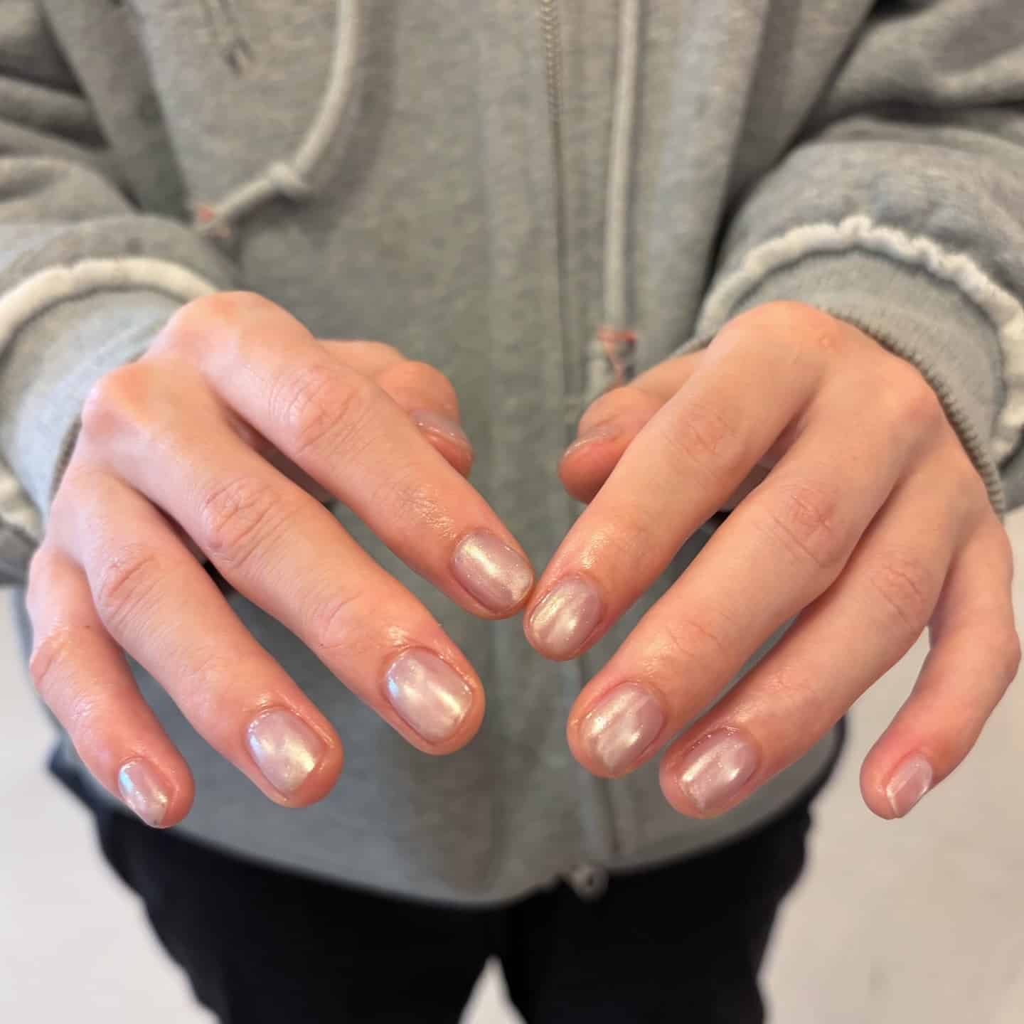 4. Short Pearl Chrome Natural Nails - simple nail ideas
