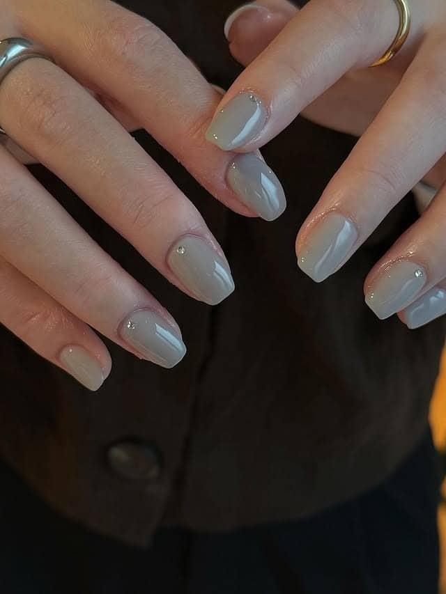 9. Sheer Gray Gloss Square Nails - simple nail ideas