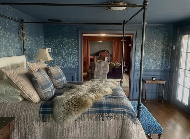 6. Bold Blue Room with Coordinated Window Treatments - blue bedroom ideas