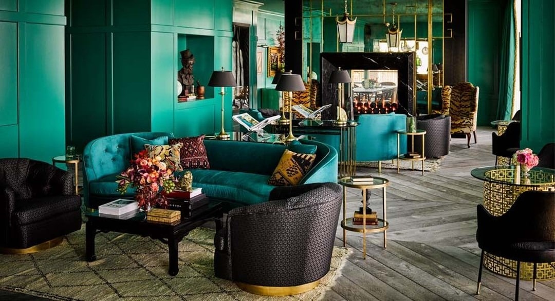 18. Glam Emerald Living Room with Metallic Accents - emerald green living room ideas