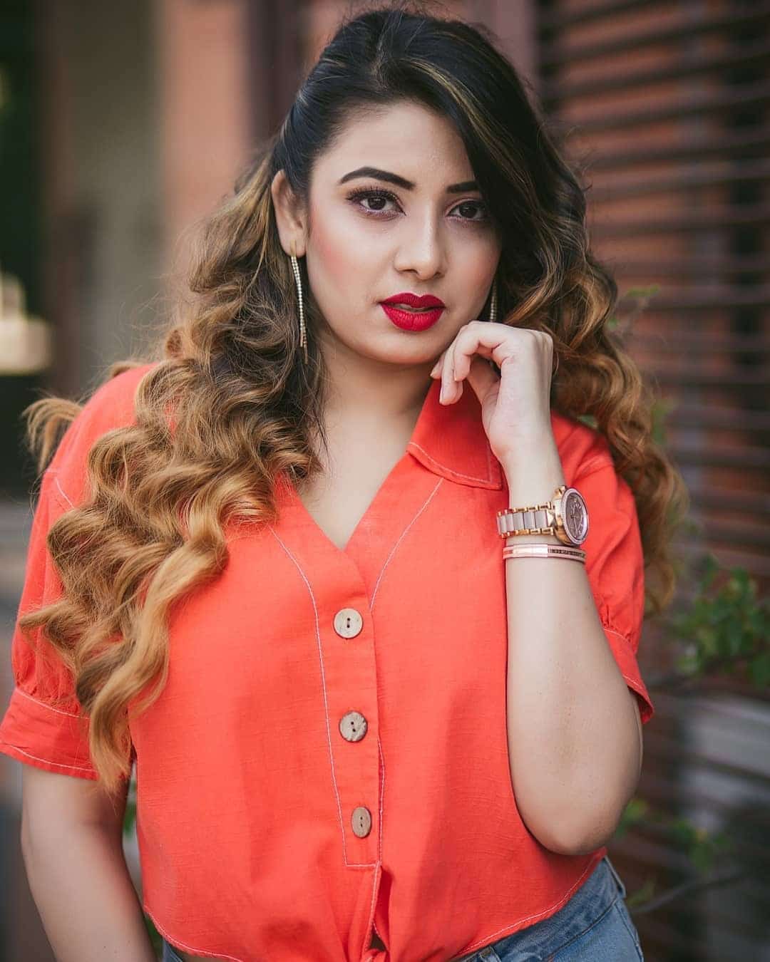 6. Warm Brunette Loose Waves - Messy Curly Hair