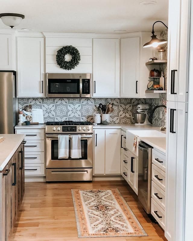 16. Neutral Pattern Tile with Bright White Cabinetry - kitchen tile ideas