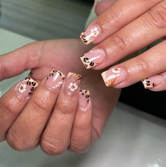9. Neutral Leopard Print Short Nails - short nail ideas