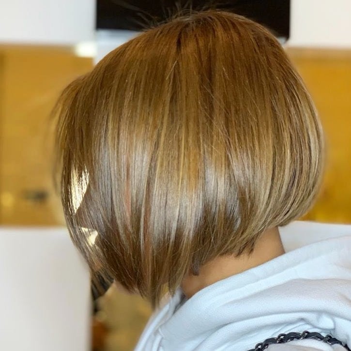 16. Rounded Razor Bob with Honey Blonde Gloss - Razor Cut Hairstyles