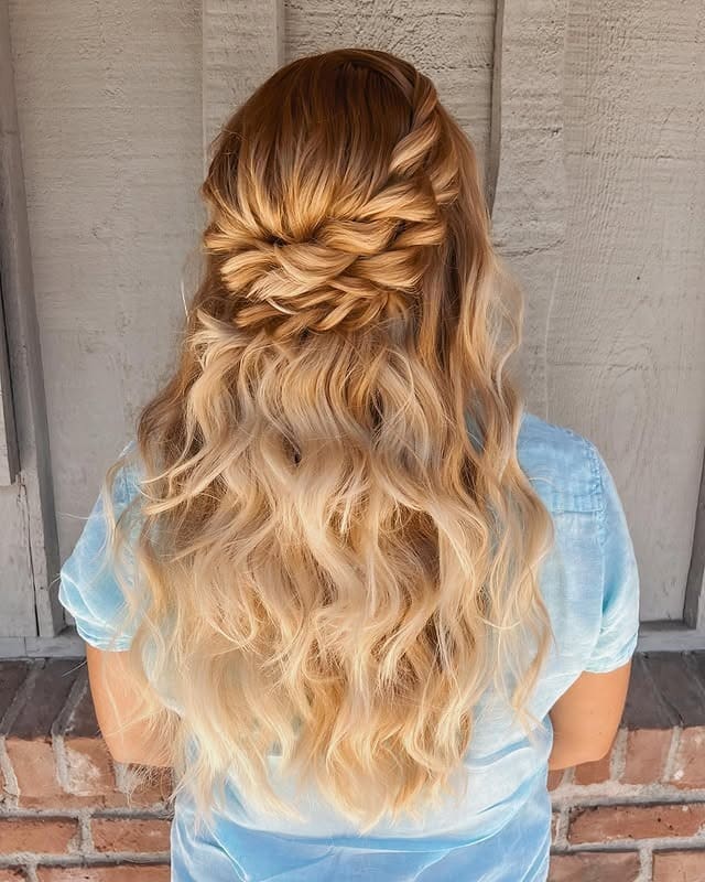 16. Honey Blonde Twisted Rope Half-Up Waves - Rope Braid Hairstyles
