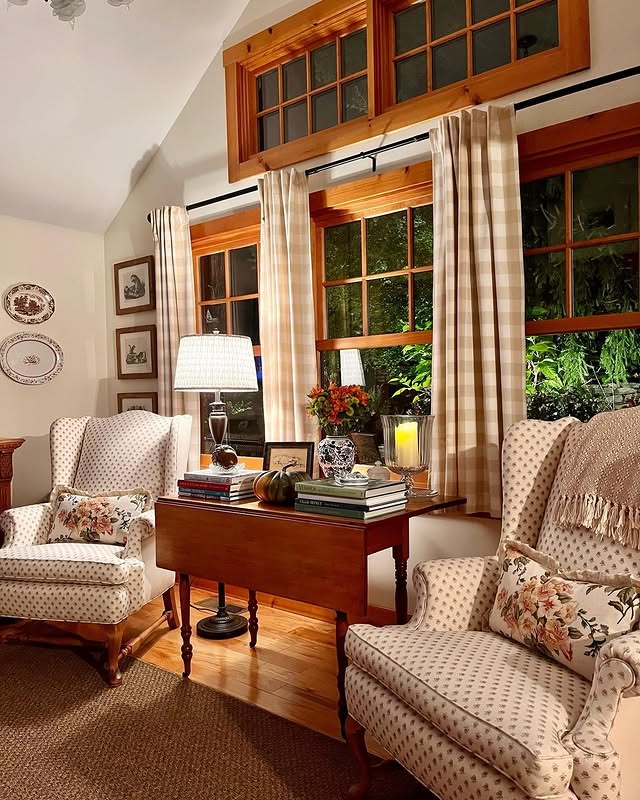 17. Traditional Cottage Reading Corner in Cream and Honey Wood - cottage living room ideas