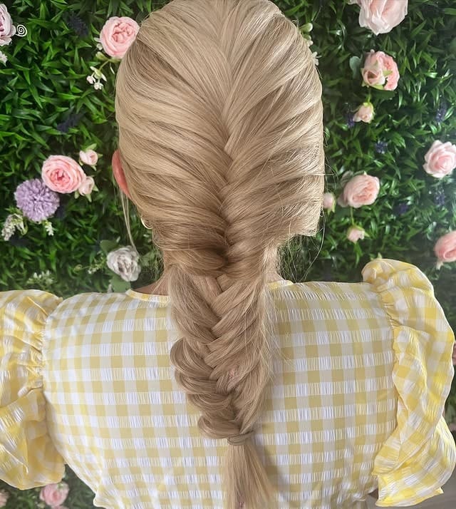 22. Vanilla Blonde Sleek Fishtail Braid - Fishtail Braid Hairstyles