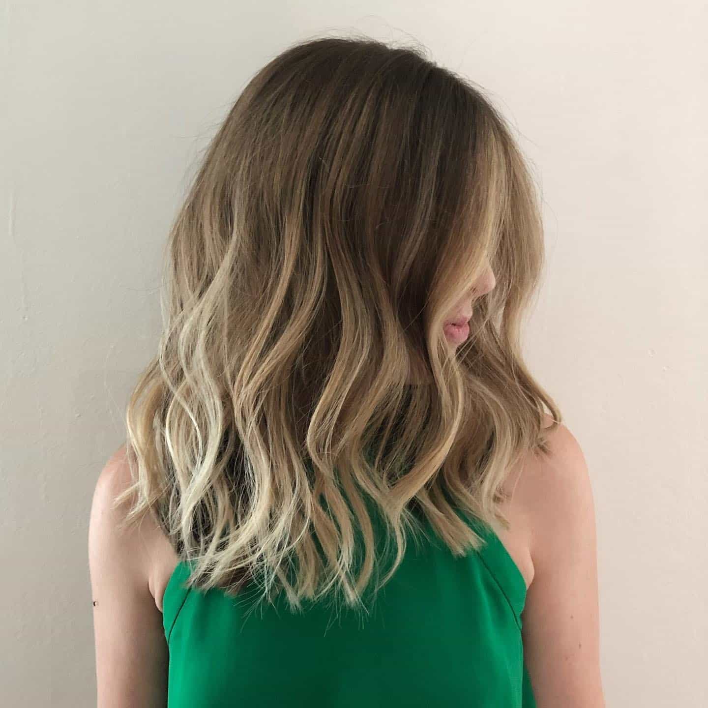 18. Sandy Bronde Shoulder-Length Layers - Long Textured Layers