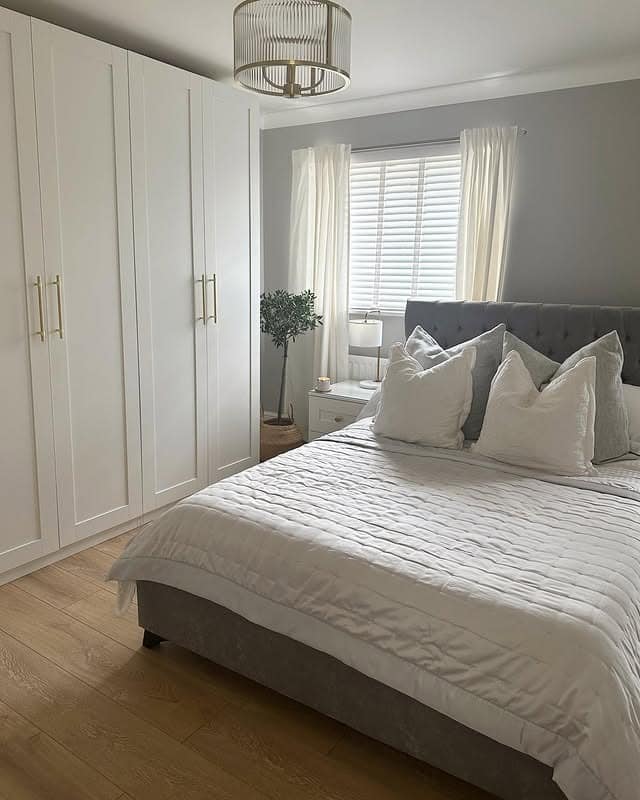 17. White and Gray Bedroom with Gold Details - white and gold bedroom ideas