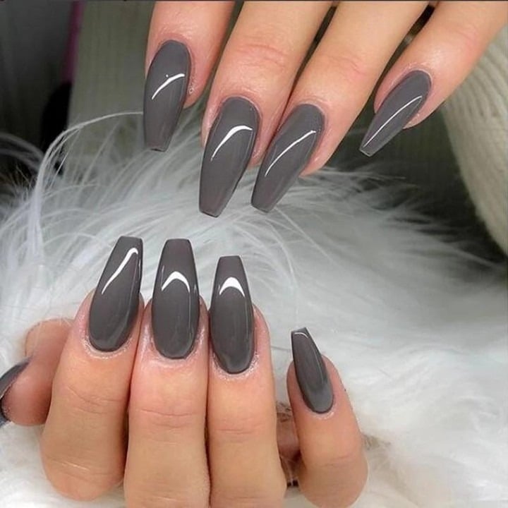 15. Dark Grey Glossy Coffin Nails - grey coffin nail ideas