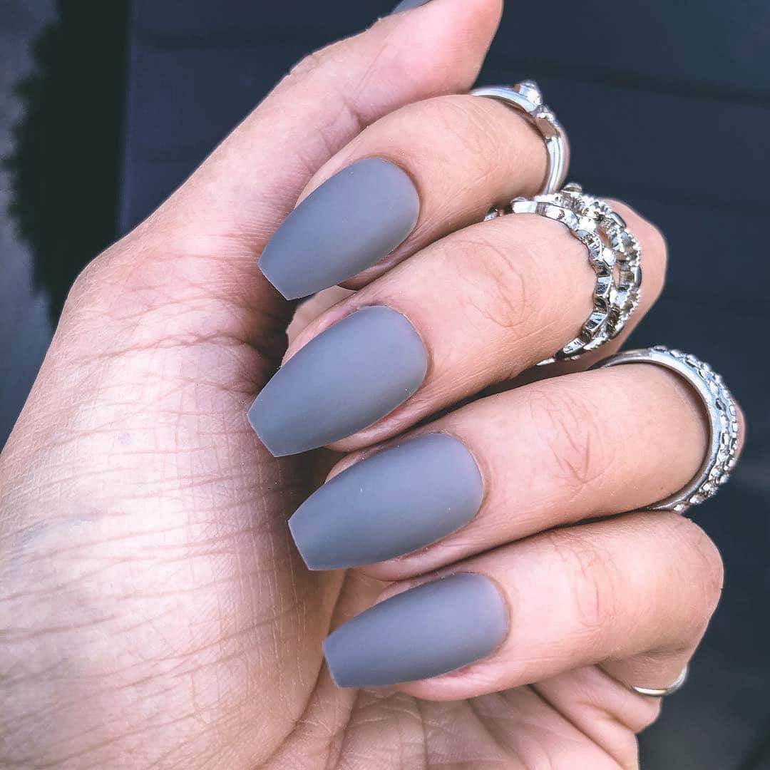 19. Matte Slate Grey Coffin Nails - grey coffin nail ideas