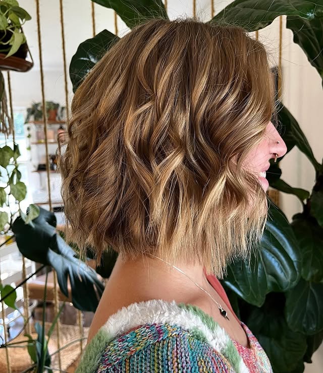 6. Wavy Caramel Balayage Bob - Short Wispy Bob Haircuts