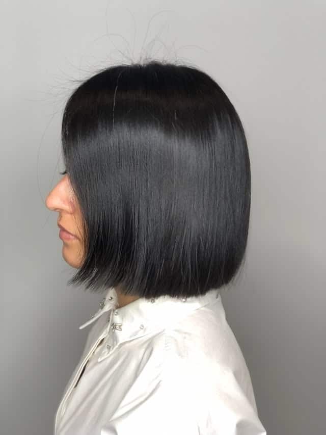 22. Sleek Jet Black Blunt Bob - Short Wispy Bob Haircuts