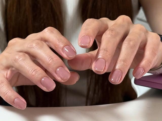 8. Dusty Mauve Short Nails - office nail ideas