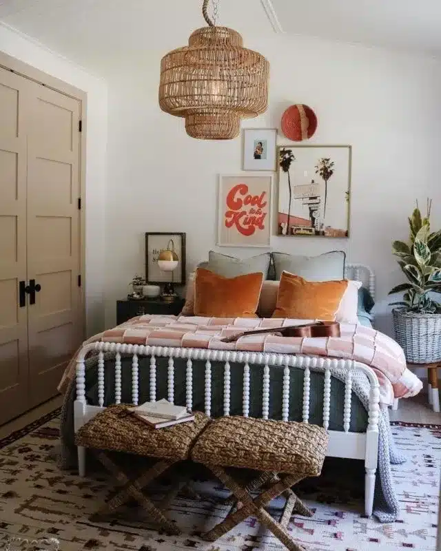 14. Rustic Terracotta and Cream Teen Bedroom - teen bedroom ideas