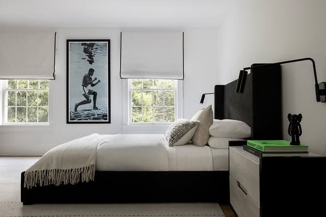 19. Black and White Contemporary Teen Bedroom - teen bedroom ideas