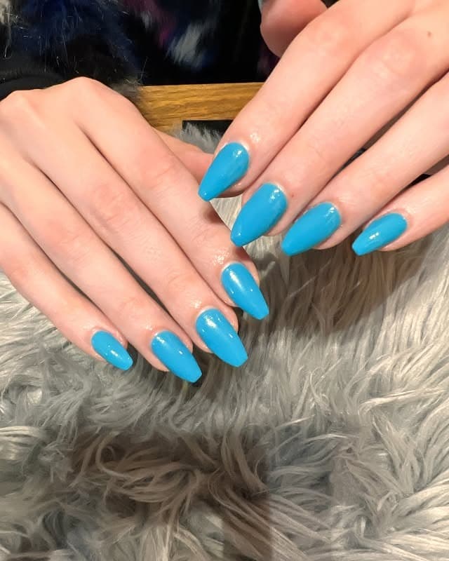 1. Bright Blue Coffin Nails - coffin nail ideas