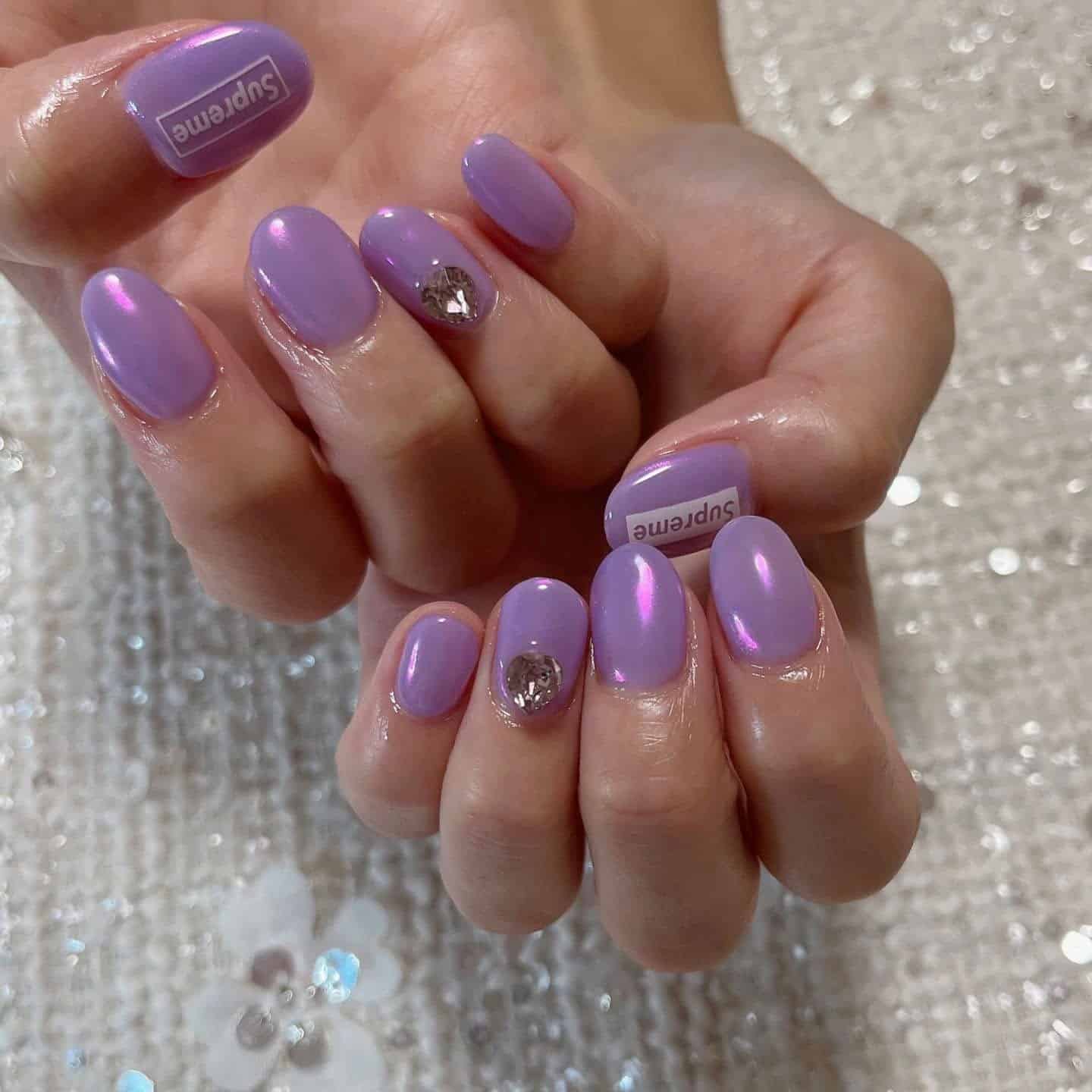 2. Lavender Chrome Aura Nails - purple nail ideas