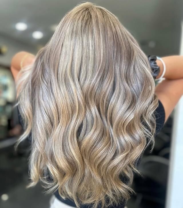13. Champagne Pearl Blonde Loose Waves - Pearl Blonde Hair Color