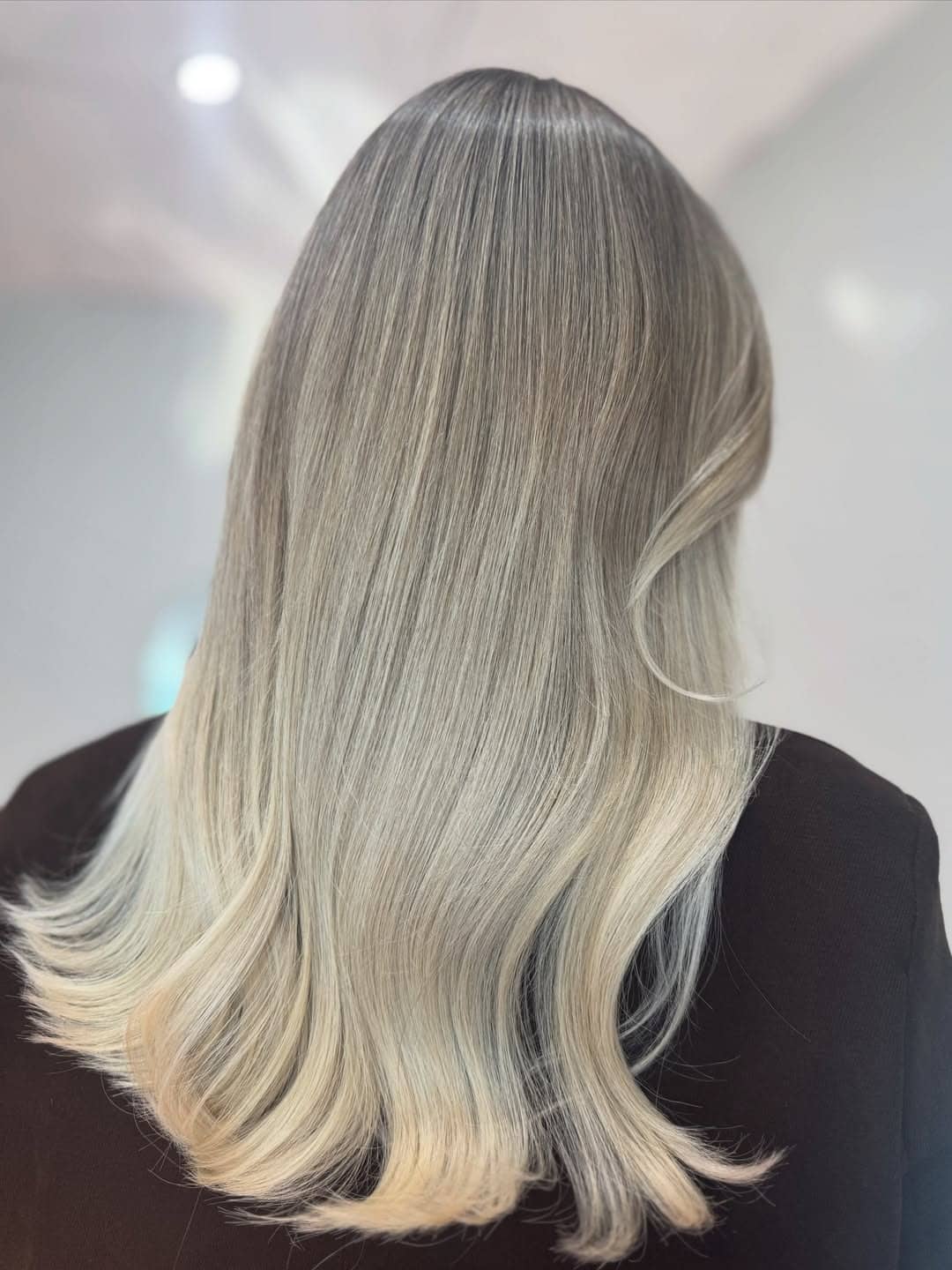 16. Frosted Pearl Blonde Straight Layers - Pearl Blonde Hair Color