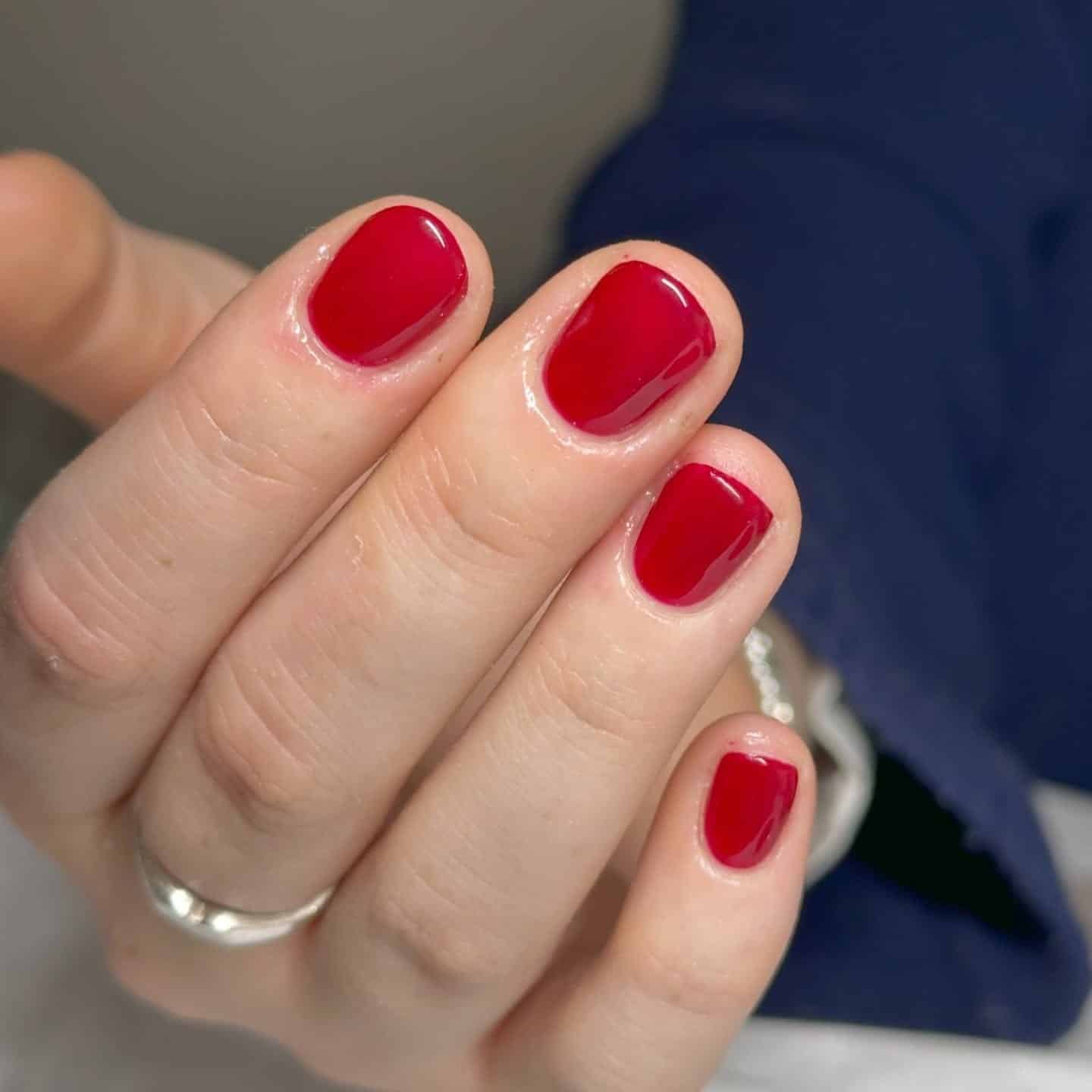 19. Classic Cherry Red Short Nails - classy short nail ideas