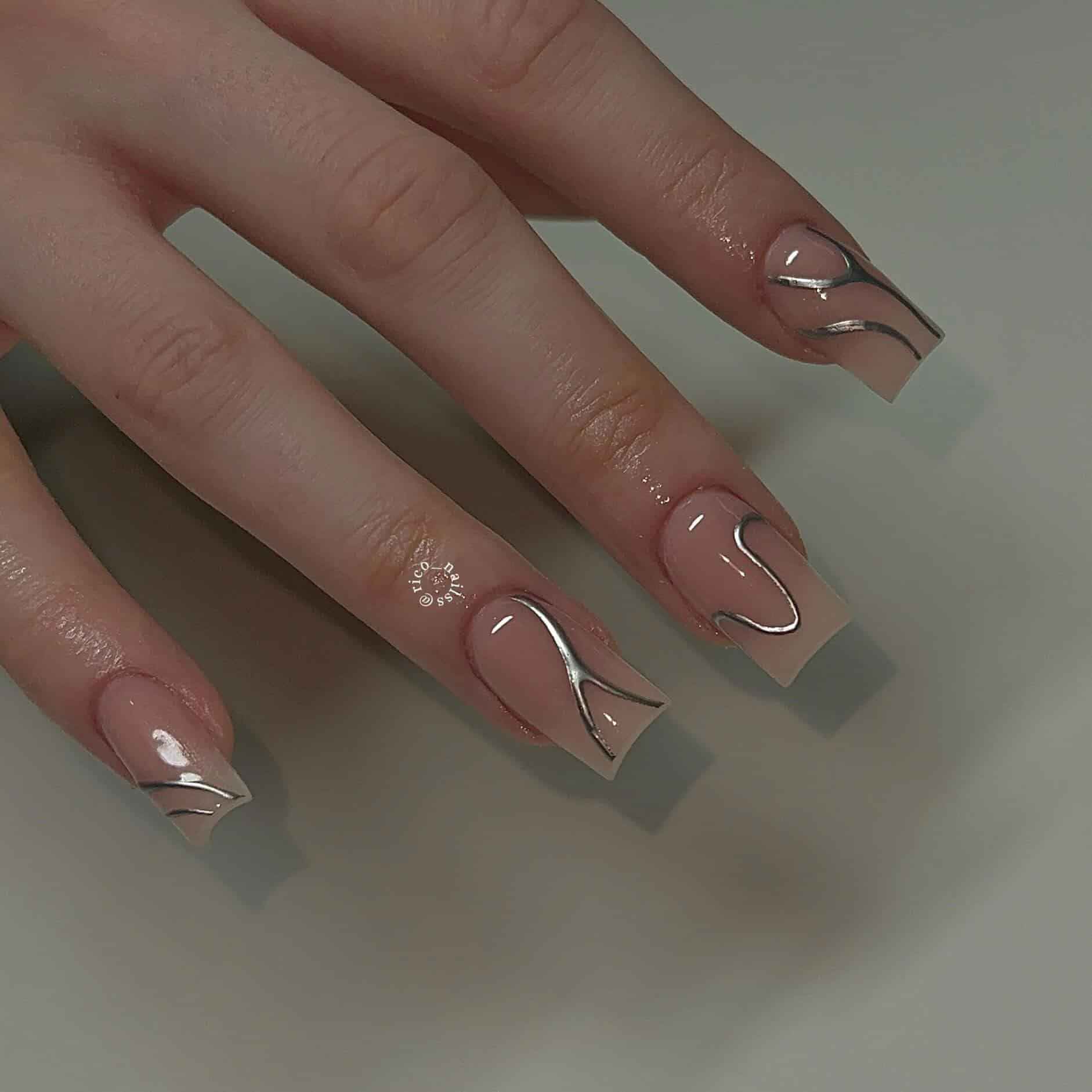 22. Nude Pink Chrome Swirl Square Nails - classy short nail ideas