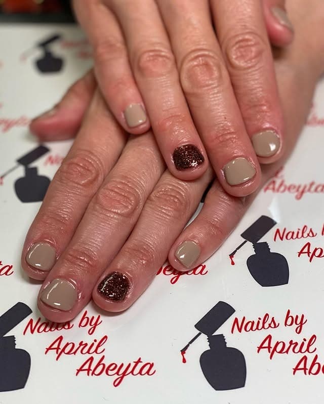 1. Taupe and Espresso Glitter Short Nails - short thanksgiving nail ideas