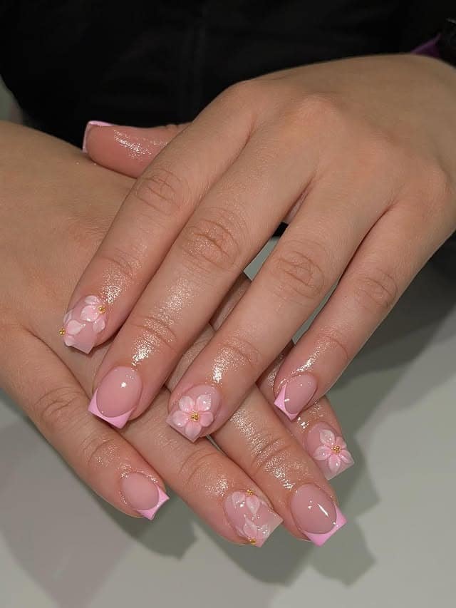16. Soft Pink Petal Accent Nails - cute nail ideas for short nails