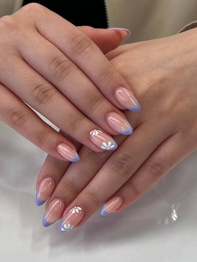 7. Lavender French Manicure with Daisy Nail Art - french-manicure-nail-ideas