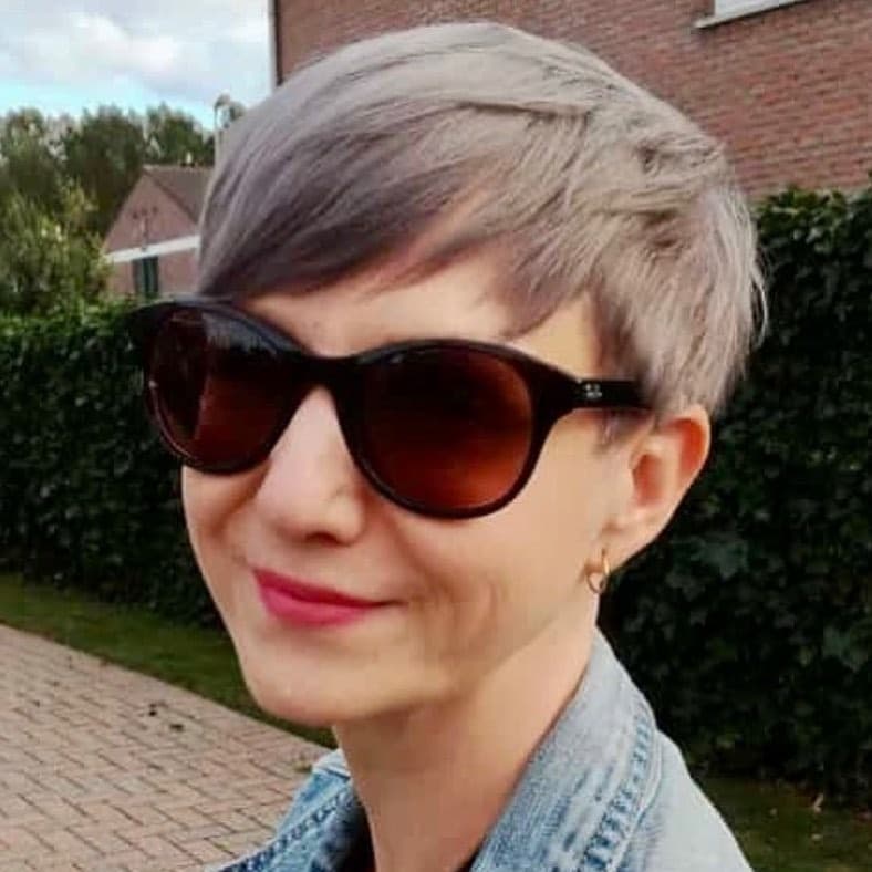 15. Silver Blonde Side-Swept Pixie - Side Swept Pixie