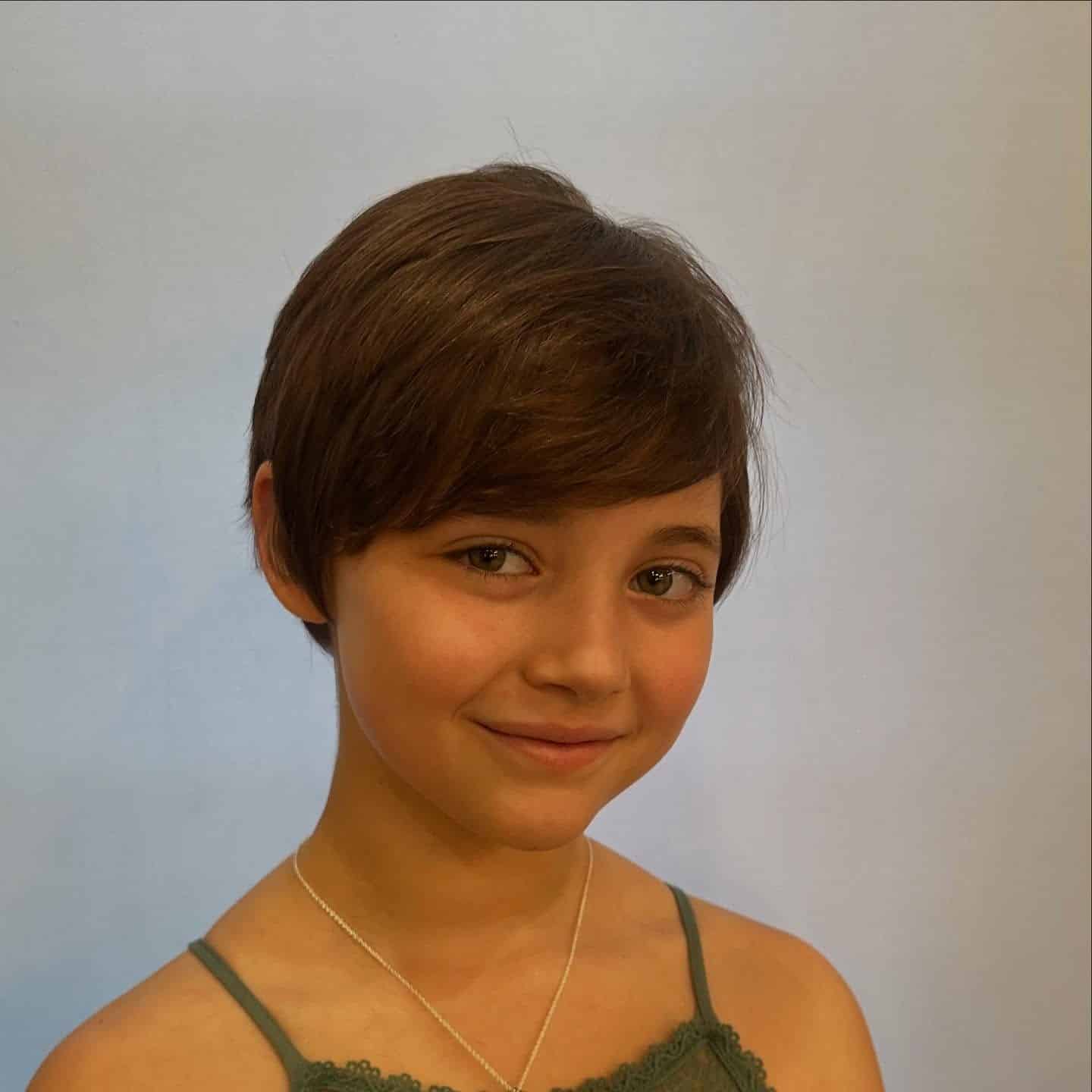 17. Chestnut Brown Classic Side-Swept Pixie - Side Swept Pixie