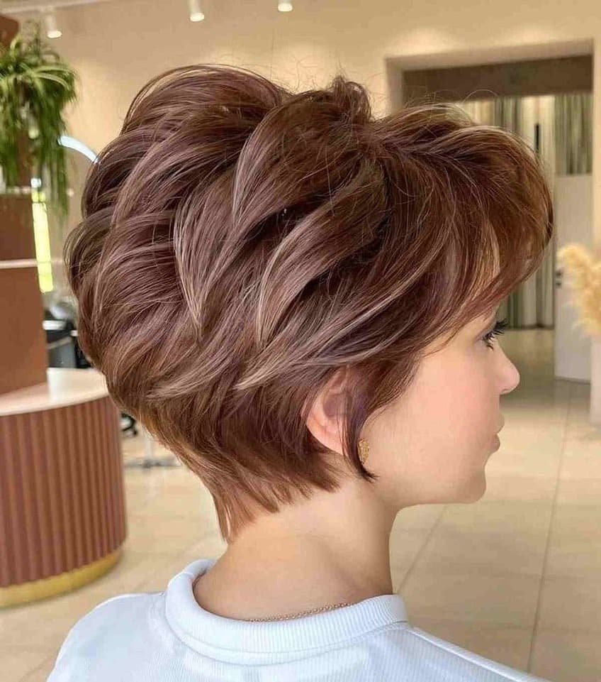 14. Chestnut Brown Voluminous Pixie Bob - Pixie Bob Haircut