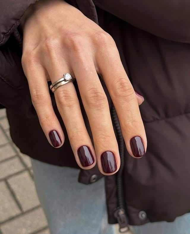 1. Glossy Dark Burgundy Short Square Nails - dark red coffin nail ideas