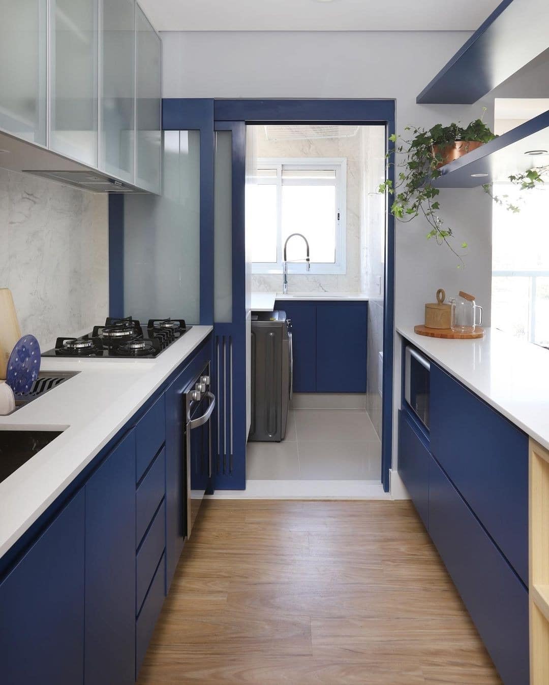 10. Cobalt Blue Kitchen Cabinets with Minimalist Contemporary Design - blue kitchen cabinets ideas