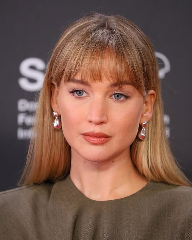 10. Soft Golden Blonde Hair with Fine Wispy Bangs - Wispy Bangs For Thin Hair