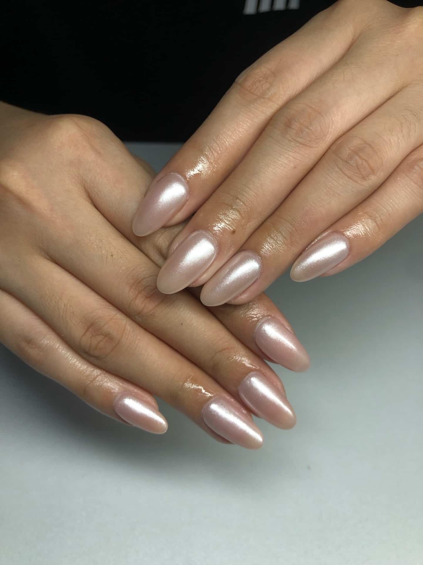 16. Champagne Pearl Chrome Almond Nails - chrome nail ideas
