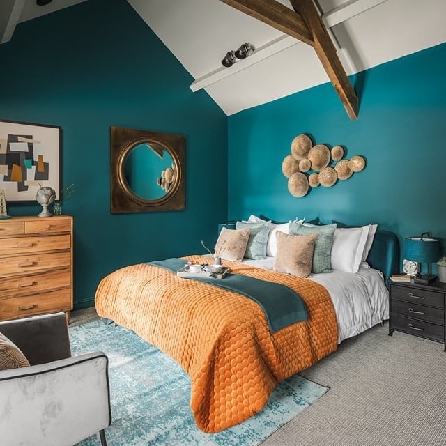 11. Teal Bedroom With Burnt Orange Layering - teal bedroom ideas