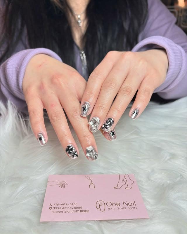 15. Silver Chrome Bow Short Nails - cool nail ideas