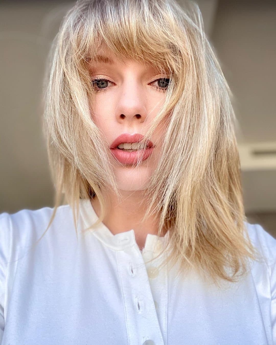 4. Platinum Blonde Choppy Shag Lob - Choppy Shaggy Haircuts